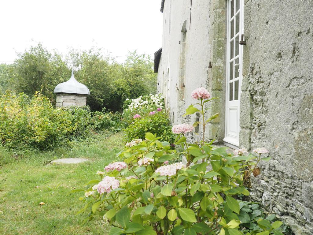 Les Grands-Aulnais Bed and Breakfast Cossé-le-Vivien Exteriör bild