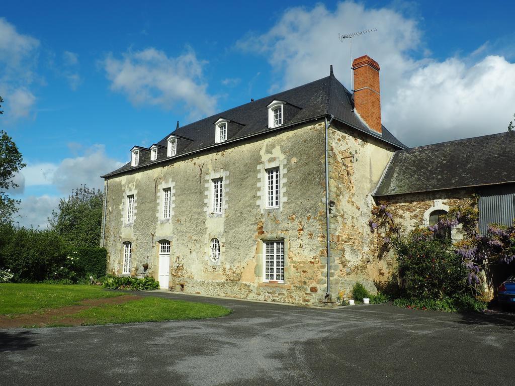 Les Grands-Aulnais Bed and Breakfast Cossé-le-Vivien Exteriör bild